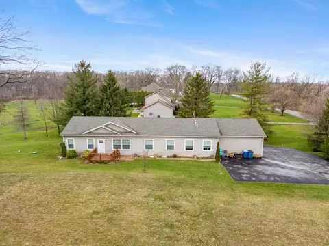 678 W Division Rd, Hebron, IN 46341 photo 18