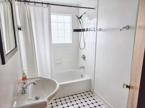 Bath - 707 N Broad St, Griffith, IN 46319 photo 3 of 4