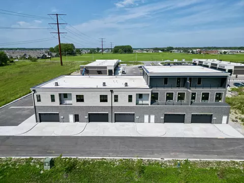 Exterior - 10261 Calumet Ave #203, Dyer, IN 46311 photo 3 of 4