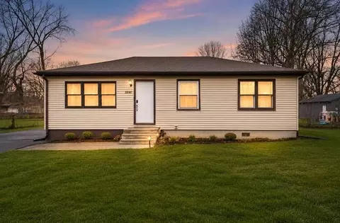 2840 Lois St, Portage, IN 46368