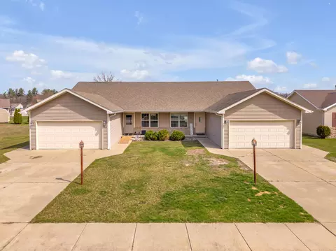 1919-1921 Daisy St, De Motte, IN 46310