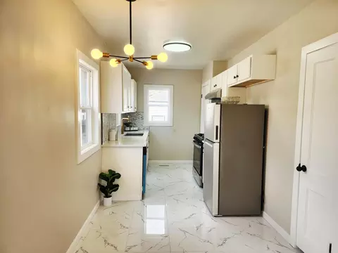 Entry Way - 601 Burr St, Gary, IN 46406 photo 1 of 2