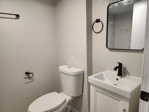 Bath - 601 Burr St, Gary, IN 46406 photo 3 of 4