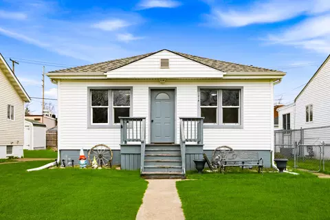 1216 W 37th Pl, Hobart, IN 46342