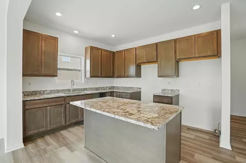 Kitchen - 6774 E 103rd Ln, Winfield, IN 46307 photo 2 of 2