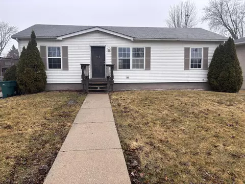 2394 W 61st Pl, Merrillville, IN 46410