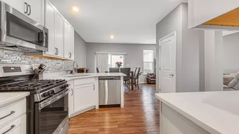 Kitchen - 1865 E 110th Pl, Crown Point, IN 46307 photo 4 of 4