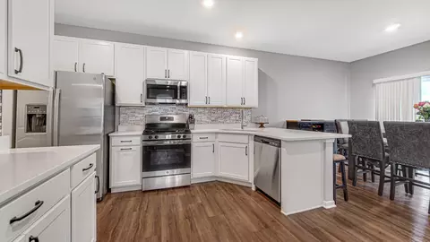 Kitchen - 1865 E 110th Pl, Crown Point, IN 46307 photo 3 of 4