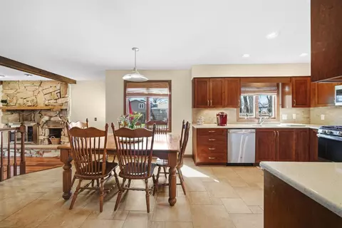 9456 Walnut Dr, Munster, IN 46321 photo 9