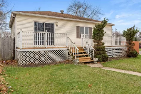401 Tyler Ave, Hobart, IN 46342