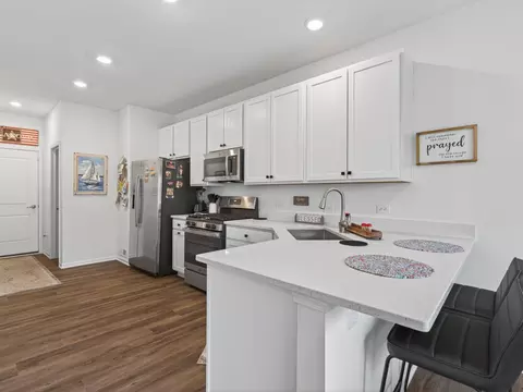 Kitchen - 1785 E 110th Pl, Crown Point, IN 46307 photo 2 of 3