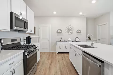 Kitchen - 1820 E 110th Pl, Crown Point, IN 46307 photo 2 of 2
