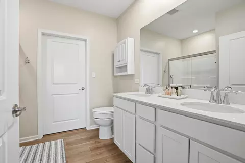 Bath - 1820 E 110th Pl, Crown Point, IN 46307 photo 1 of 4