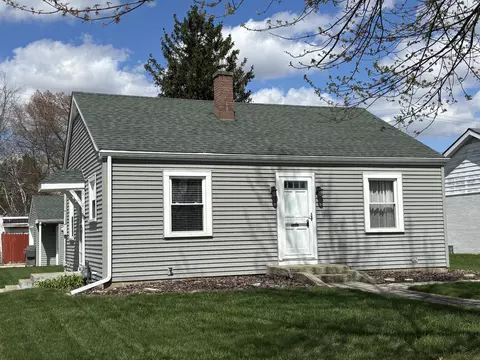 828 W Grove St, Rensselaer, IN 47978