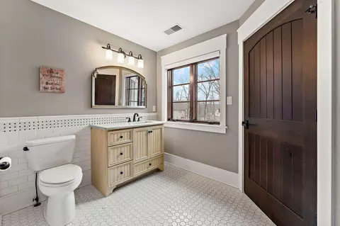 Bath - 1021 Foy Ct, Crown Point, IN 46307 photo 13 of 17