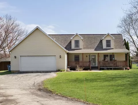 893 Pearson Rd, Chesterton, IN 46304