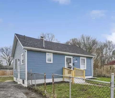 Exterior - 1043 Colfax St, Gary, IN 46406 photo 2 of 5