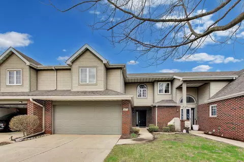 9424 Van Buren St, Crown Point, IN 46307