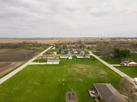 5 E Brook St, Goodland, IN 47948