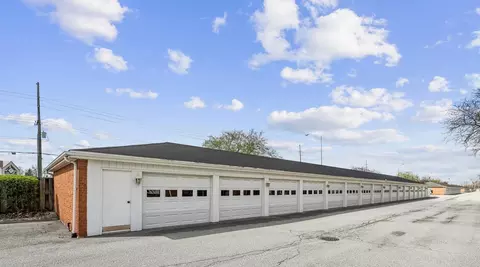 Exterior - 1710 Camellia Dr #D1, Munster, IN 46321 photo 2 of 2