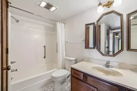 Bath - 1710 Camellia Dr #D1, Munster, IN 46321 photo 1 of 1