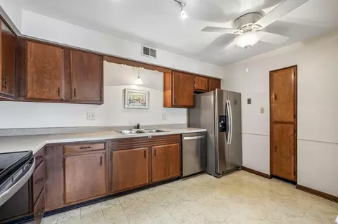 Kitchen - 1710 Camellia Dr #D1, Munster, IN 46321 photo 1 of 3