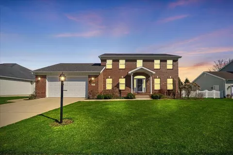 2154 Carlisle Ln, Valparaiso, IN 46385