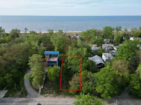 7632 Maple Ave, Gary, IN 46403