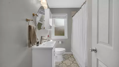 Bath - 8345 Walnut Dr, Munster, IN 46321 photo 1 of 2