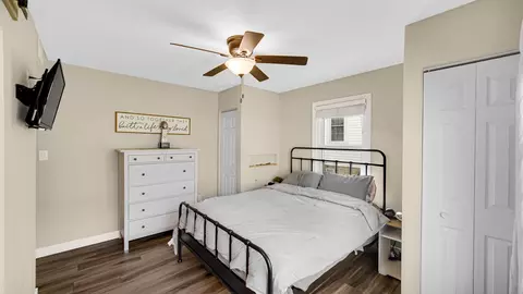Bedroom - 8345 Walnut Dr, Munster, IN 46321 photo 2 of 3
