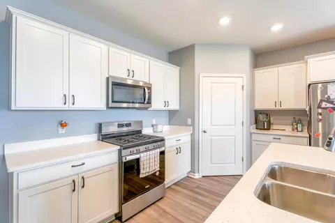 Kitchen - 10414 Whitney Pl, Crown Point, IN 46307 photo 1 of 6