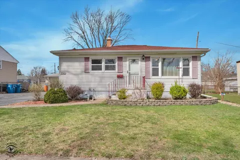 3341 Maple Dr, Highland, IN 46322