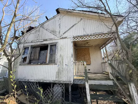 4907 W 11th Ave, Gary, IN 46406