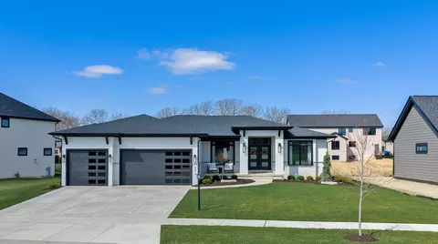9616 Corydalis Ave, Saint John, IN 46373