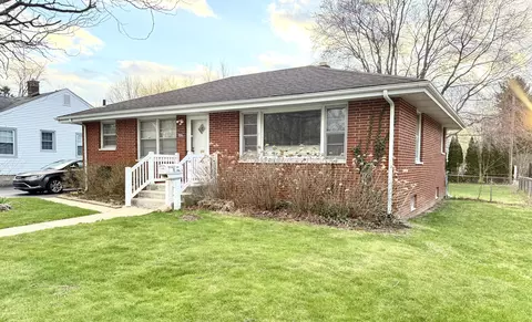 140 N Linda St, Hobart, IN 46342