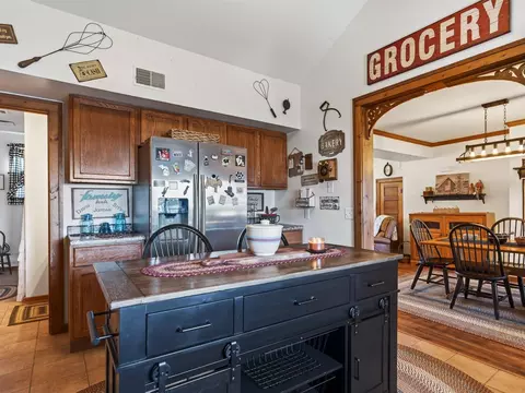 Kitchen - 11911 N State Road 55, Thayer, IN 46381 photo 3 of 5
