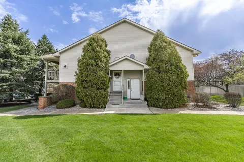 2104 Terrace Dr, Highland, IN 46322