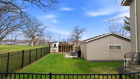 8540 Christopher Dr, Saint John, IN 46373 photo 15