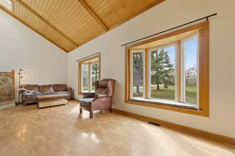 8540 Christopher Dr, Saint John, IN 46373 photo 9