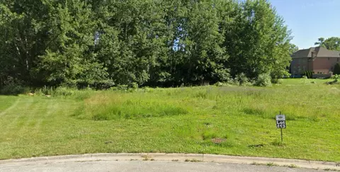 1023 Kensington Ct, Schererville, IN 46375