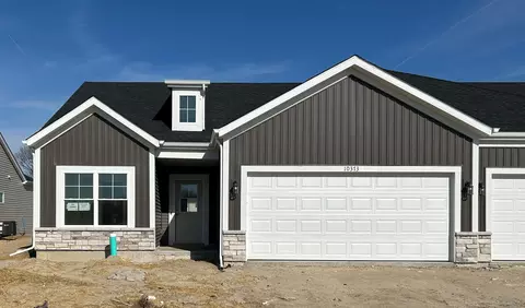 10373 Iowa St, Crown Point, IN 46307