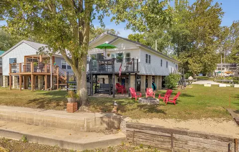 6760 E Leisure Ct, Monticello, IN 47960