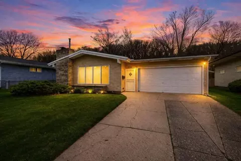 8210 Lakewood Ave, Gary, IN 46403