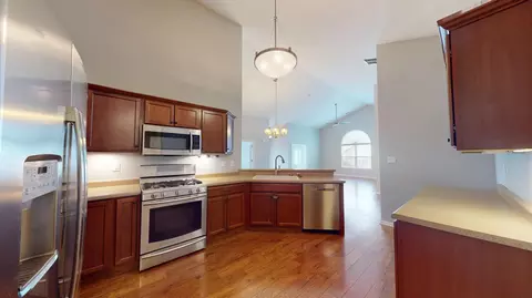 Kitchen - 5260 E 109th Pl, Crown Point, IN 46307 photo 3 of 4