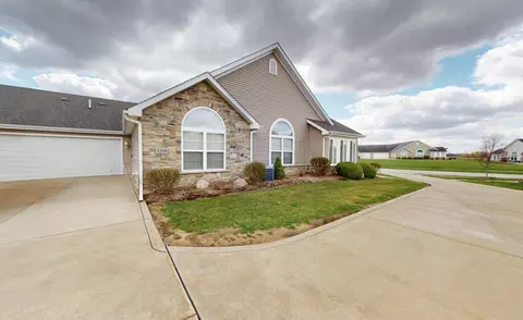 Exterior - 5260 E 109th Pl, Crown Point, IN 46307 photo 4 of 4