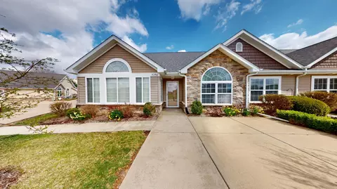 5260 E 109th Pl, Crown Point, IN 46307