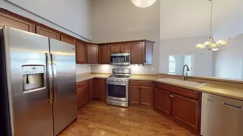 Kitchen - 5260 E 109th Pl, Crown Point, IN 46307 photo 2 of 4