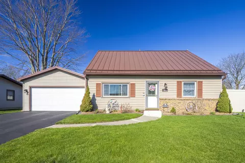 213 E Jefferson St, Westville, IN 46391