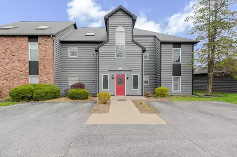 1300 Winding Ridge Ln #A7, Valparaiso, IN 46383