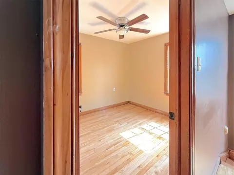 Bedroom - 4039 Torrence Ave, Hammond, IN 46327 photo 1 of 6
